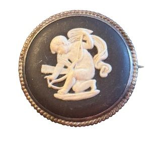WEDGWOOD BLACK BASALT   JASPER WARE  SILVER MOUNT CHERUB  BROOCH Silver